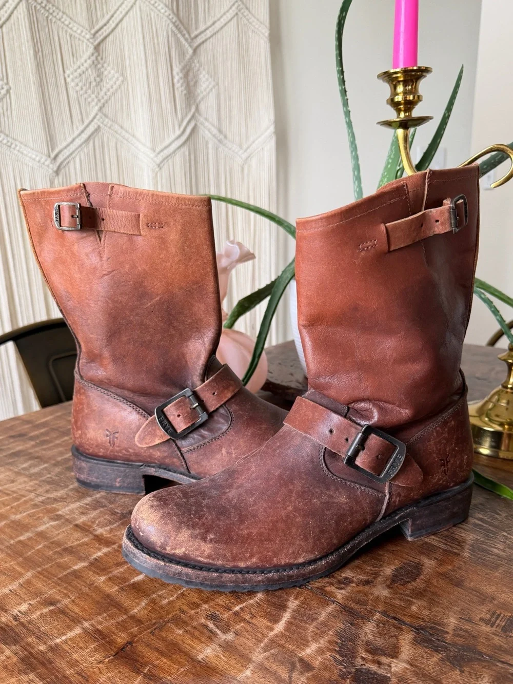 Frye Stonewashed Cognac Ombré Distressed Leather Moto Engineer Boots 8.5 - Picture 3 of 16